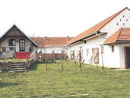 den, manželský pár s jedním dítětem hledá pronájem v Brně V lokalitě Židenice, Černovice nejlépe Cena včetně služeb do 8 500 Kč, za nabídky předem děkujem, Hanákovi 774 379 781 Hledám 2+1 nejlépe