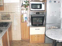 190m 2, průjezd, hosp stavení, více v RK 1 500 000,- Kč 777