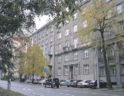 Strana č 6 MORAVSKÉ REALITY červen INZERT EXPRES 1156152 Stavby: Tel: 608 943 965 email: homola@g-vestcz Reality: Tel: 777 742 710 email: zetkova@g-vestcz RD 3+kk Popůvky u Brna, postavený v r 2004