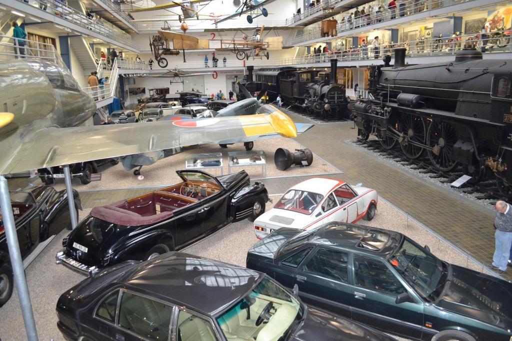 oboru Silniční doprava a Autotronik a učebních oborů Automechanik,