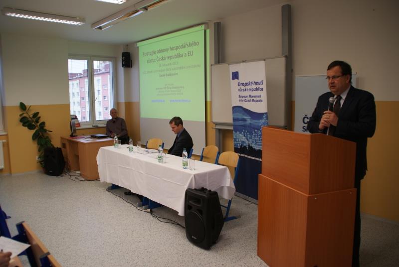 Další vzdělávací aktivity jsou popsány v bodech Zahraniční spolupráce a Spolupráce školy s