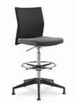 Produkt Kód Popis STYLE- STRIP BAR- CODE 445 kancelářská otočná židle, opěrák čalouněný v látce STYLE-STRIP, BAR- CODE, plastové části černé, výškově