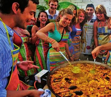 Škola: Escuela de Idiomas Nerja Nerja Nerja Pláž v Nerja a studenti při aktivitách Intensive 20 50 minut 1-32 týdnů 10 nejvíce 2-9 Super Intensive 30 50 minut 1-16 týdnů 6 nejvíce 2-9