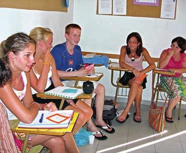 pro děti a mládež od 13 do 17 let Kurzy španělštiny pro mládež, letovisko Tarragona, bohatý program, ubytování v rodině nebo v rezidenci, 2 týdny včetně ubytování od 35 680 Kč!