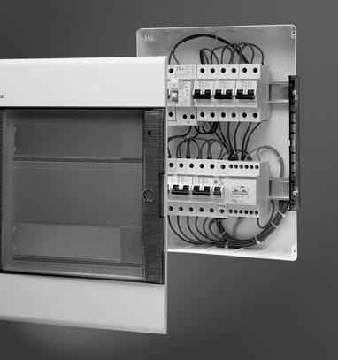 Řada Europa Technické charakteristiky krytí IP 40 izolační třída II dodává se ve 2 provedeních: - plná dvířka, - průhledná kouřová dvířka barva RAL 906 bílá nebo RAL 7035 šedá materiál: - samozhášivý