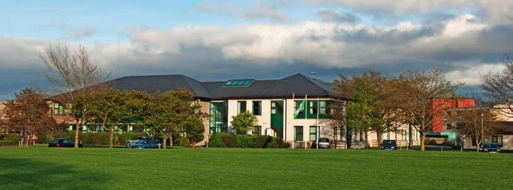 pro děti a mládež od 11 do 16 let Dublin, prestižní letní rezidenční škola pro mládež od 11-16 let, bohatý program pro volný čas, 2 týdny kurzu včetně ubytování a aktivit za 39 270 Kč!