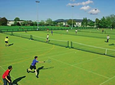Rádi Vám zajistíme letenku Praha - Dublin - Praha za nejnižší dostupnou cenu. Odvoz organizovaný školou z letiště do ubytování je zahrnutý v ceně pobytu. 1.