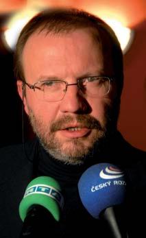 P EPIS ROZHOVORU STANISLAVA MO I S UÎIVATELI INTERNETU Dobr den, pane fiediteli, chtûla bych Vám podûkovat za v echno, co pro divadlo a pro Brno dûláte, a fiíci Vám, Ïe si Vás velmi váïím nejen jako