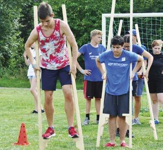 sport V úterý se tábor vypravil na celodenní výlet do Punkevních jeskyní, vycházkou jsme se prošli na vyhlídku na propast Macochu, kde