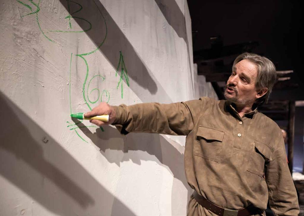 Těšínské divadlo Český Těšín, příspěvková organizace Ředitel Petr Kracik Šéf české scény Miloslav Čížek Dramaturg české scény Ivan Misař františek langer jízdní hlídka Scéna a kostýmy Jan Dušek j.
