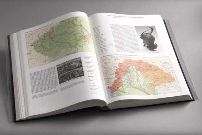 vytvořit nový tištěný atlas věnovaný dějinám