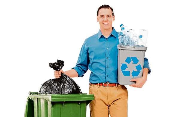 12 22. června 2018 Česká republika Češi, králové recyklace Díky třídění odpadu dokážou Češi za rok vrátit do oběhu 9z10stromů, kterébyly pokácenykvůli papíru.