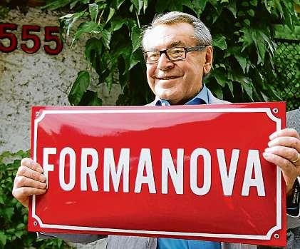 Ten po letech vzpomínal, jaký dojem na něj tehdy udělalo sledovat při práci kameramana Miroslava OndříčkaarežiséraOtu Kovala, v jejichž filmech se také objevil.