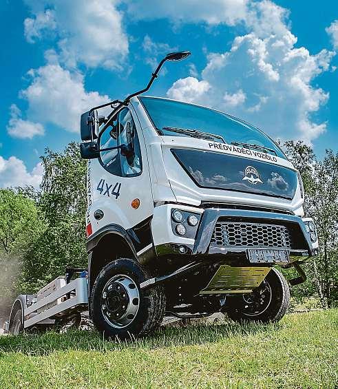 Ideální na stavbu akpožárům Vozidla se znakem náprav 4x4, která v premiéře představujeme, jsou oblíbená především pro svou robustnost a schopnosti v obtížnějším terénu.