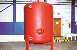 Jsou zásobníky stlačeného vzduchu, které se využívají jako součást kompresorů nebo v průmyslových rozvodech vzduchu.