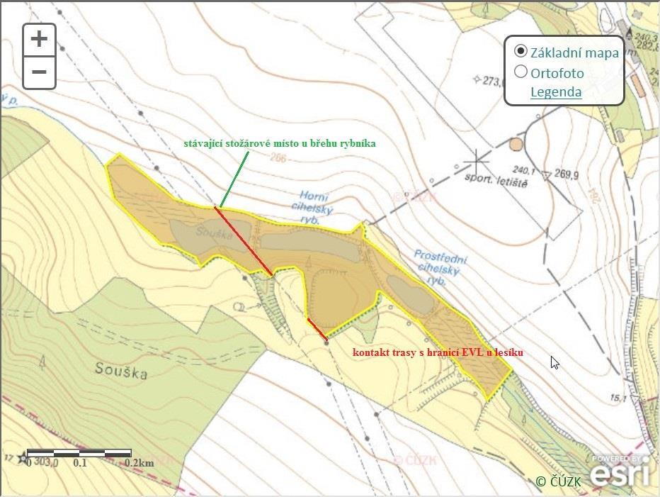 a kontaktem s JZ okrajem EVL u lesíku (jde o pravé vedení VVN) Podklad mapový server AOPK ČR,