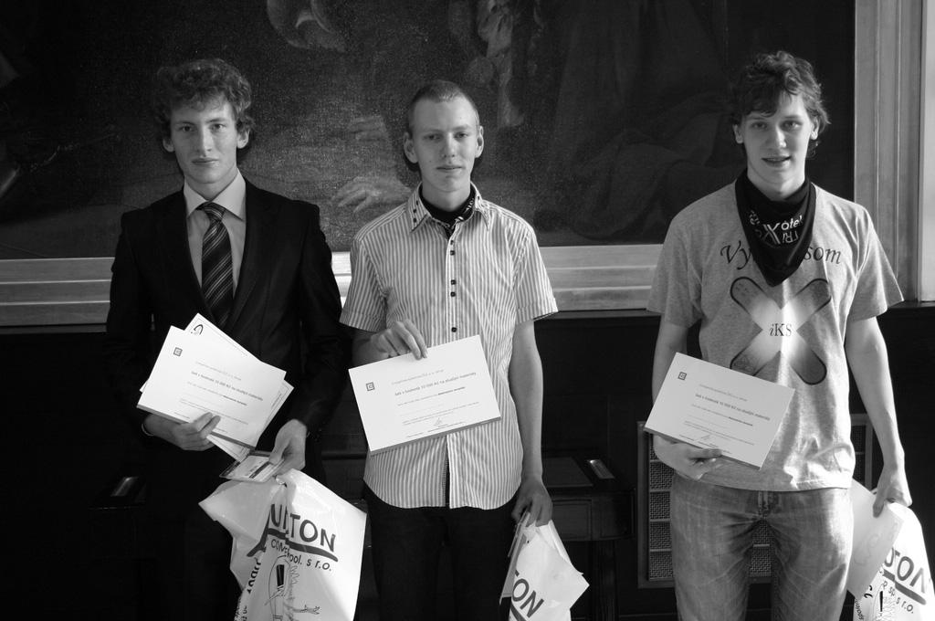 19. Dominik Beck (4/4 G Ivana Olbrachta, Semily), 14 b. 20. Martin Zahradníček (8/8 Gymnasium Šlapanice), 14 b. 21. Martin Surma (8/8 G Jiřího Wolkera, Prostějov), 13 b. 22.