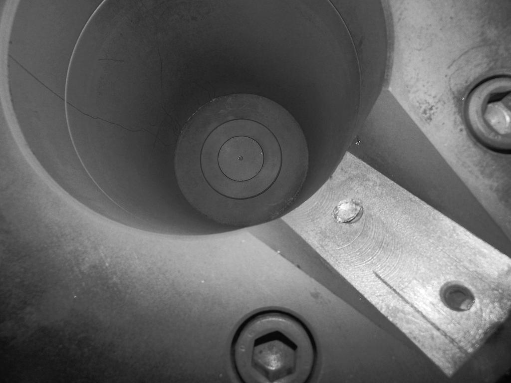NADSTANDARDNÍ SLITINA DÍKY SQUEEZE CASTING Aplikací nové technologie Squeeze casting vzniká ojedinělý