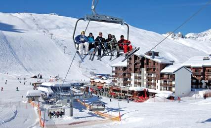 www.tignes.net 5 REZIDENCE ROND POINT DES PISTES **/Ii Jednoduché ubytování s ideální polohou přímo u lanovek na Grande Motte Tignes Val Claret (2120 m), u lanovek a metra vedoucího na ledovec.