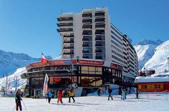 Tignes 1550 3450 m 6 REZIDENCE LE PALAFOUR */**/I/IIi Rezidence s prostornými studii a výbornou polohou v centru Le Lac přímo u sjezdovek REZIDENCE TIGNES */**/I/Ii Ubytování v různých rezidencích za