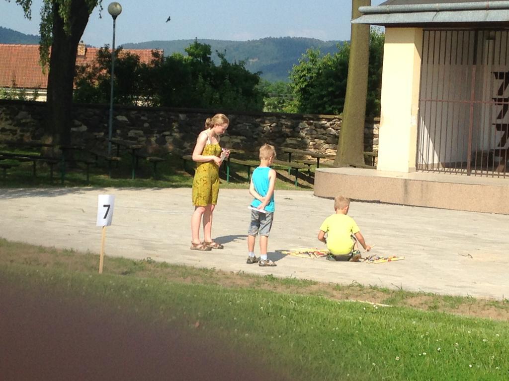 B. VÍTÁNÍ PRÁZDNIN Dne 24. června 2016 proběhlo Vítání prázdnin.