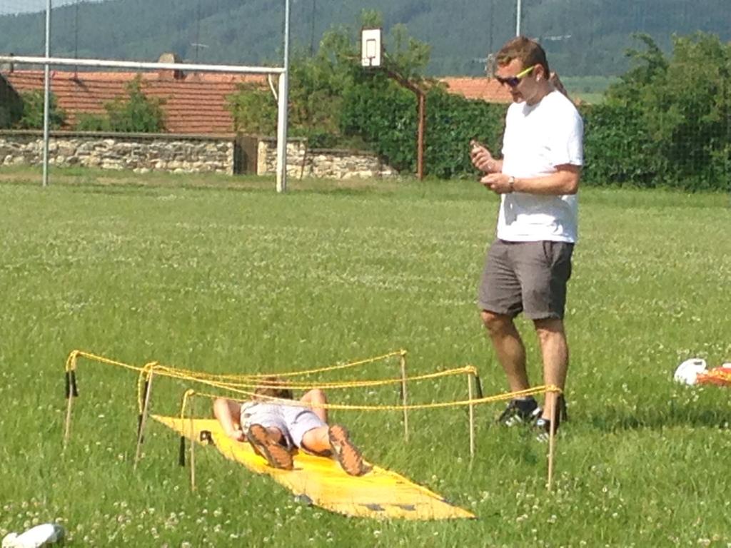 Mohly se projít po slac line, vyzkoušet si T-běh, přeskakovaly různé