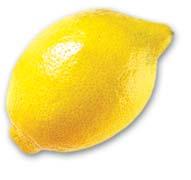Jahody omyjte, nechte okapat, odstopkujte, nakrájejte na malé kousky a spolu s dílky citronu odvaïte (dohromady 1 kg).