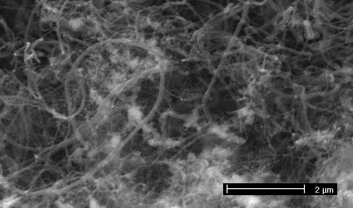 5.3.3 Charakterizace vzorků po katalýze U keramických prášků, které měly po katalýze hmotnostní přírůstky, byly pořízeny snímky mikrostruktur viz Obr. 5.
