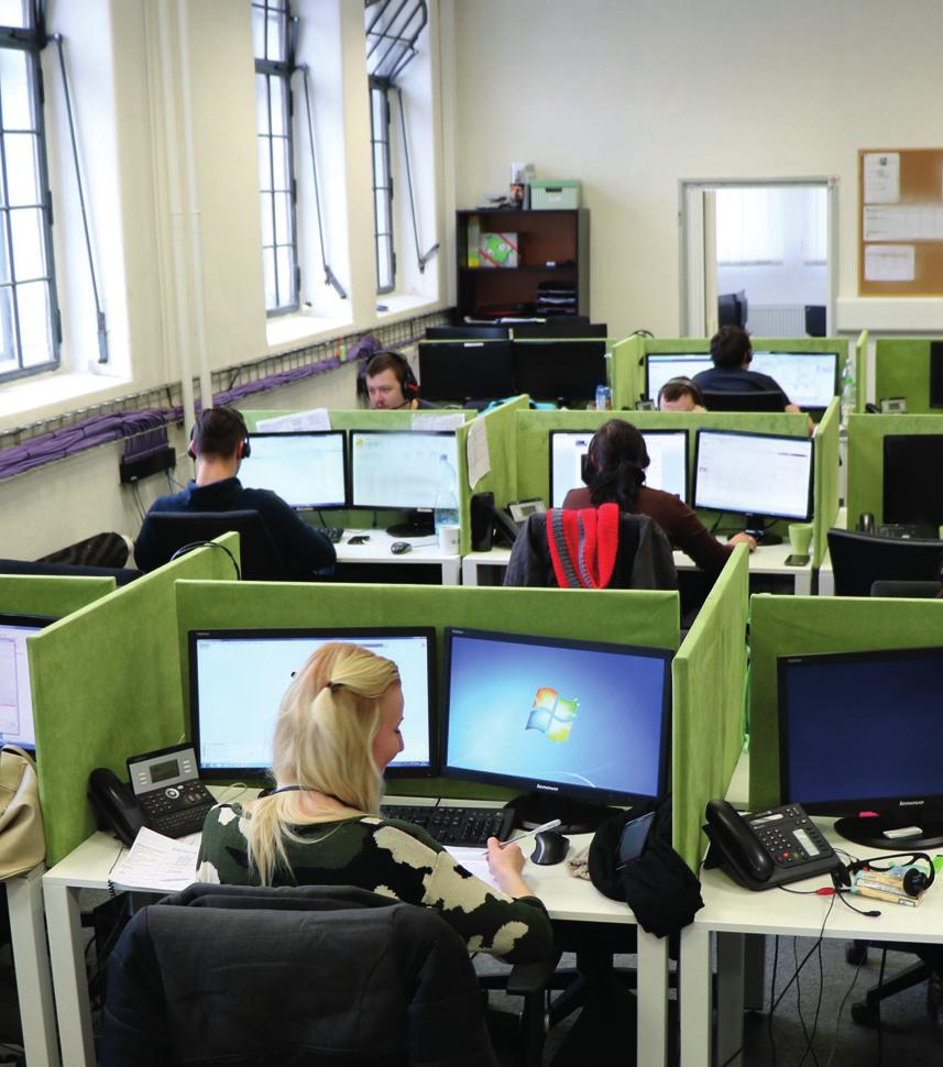 Zákazníci si již několik let mohou vyzvedávat své zboží 24/7 v síti chytrých výdejních schránek, tzv. AlzaBoxů. V regionu střední Evropy jich je dostupných už přes 70.