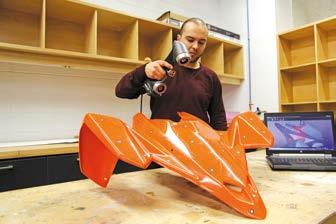 zmatňovat, nebo sprejovat na bílo. 850 g 122 77 294 mm Seriózní práce, přesná technologie.