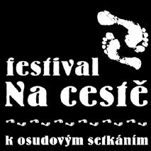 Mám na starost především dramaturgii festivalu, takže musím pečlivě zohlednit vyváženost programu, zkoordinovat soubory, časy, prostory, komunikovat s grafikem, brát v potaz názory a podněty parťaček