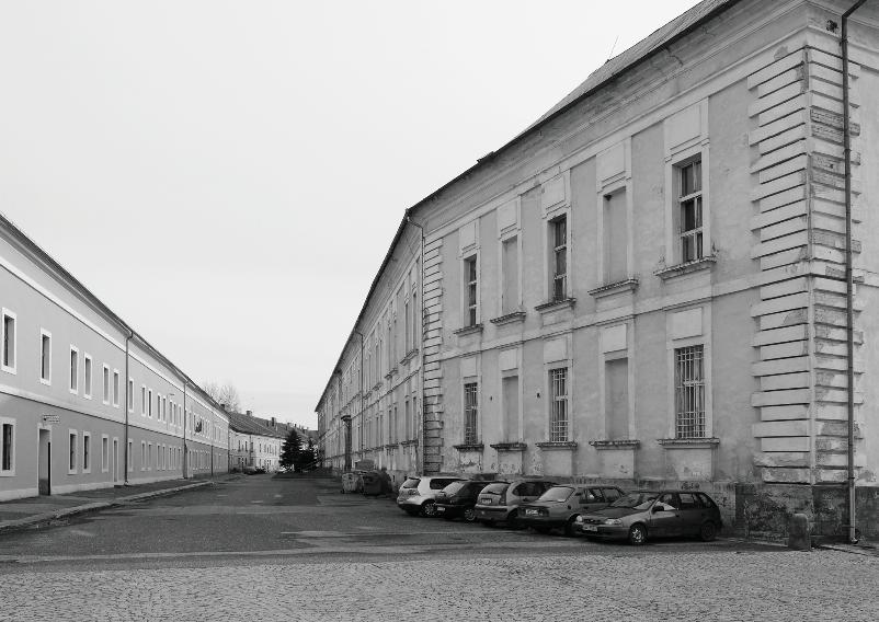 do ulice Okružní 28