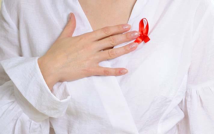 ZPRÁVA O TRVALE UDRŽITELNÉM ROZVOJI 2011 Obsah Přispíváme ke snižování HIV/AIDS Naše stanovisko I přes nízký výskyt nemoci HIV/AIDS v ČR si naše společnost uvědomuje její sociální a ekonomické dopady
