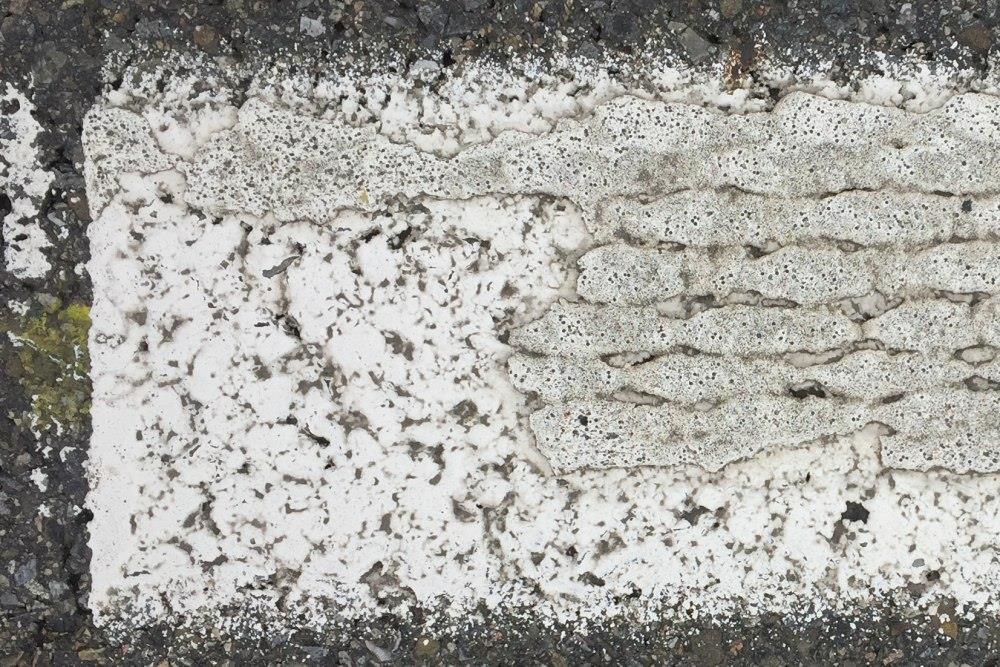 41 RB1 Po 12 měsících: Na vzorcích z termoplastického materiálu byly zjištěny výrazné poruchy v přilnavosti.