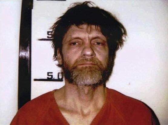 Forenzní lingvistika Donald Foster (1995) případ UNABOMBER UNiversity and Airlane BOMBER Theodor Kaczynský, matematik a sériový vrah série bombových útoků z let