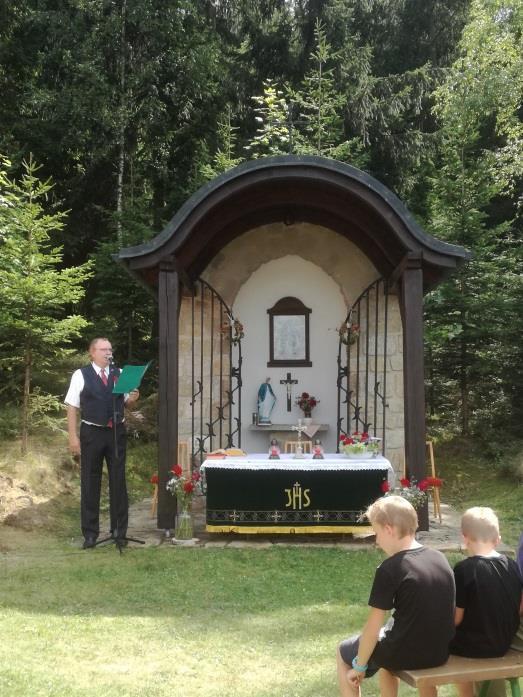 3. Oslavy 670 let založení Býkovce a století České republiky V druhé polovině srpna byly v Býkovci uspořádány oslavy 670 let založení