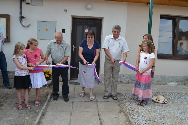 Následně oslavy pokračovaly v kulturním zařízení U Kujóna, v podvečer byla slavnostně přestřižena páska nových přestavených prostor, spojená s jejich následnou prohlídkou.
