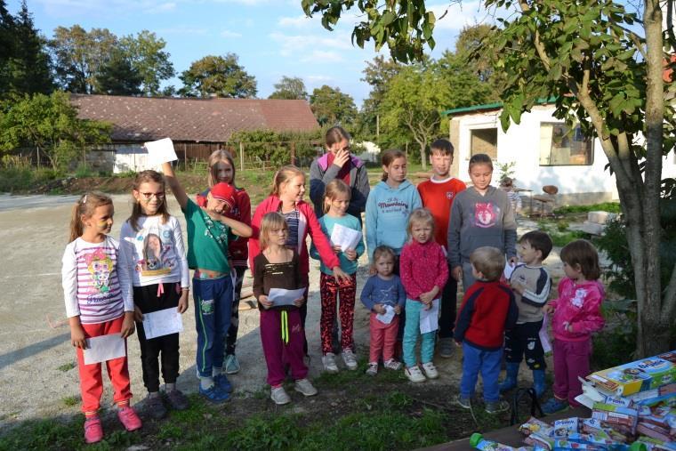 Závěr slavnosti byl pod taktovkou Antonína Veselého, který je tradiční hudební stálicí býkoveckých slavností, on vybral písně k oslavě výročí.