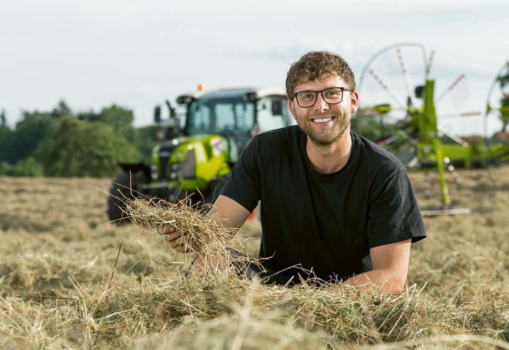 Nejdřív práce, potom zábava. Se shrnovačem LINER zvládnete obojí ve stejnou dobu. Pohodlné detaily Hydraulicky nastavitelné nezávislé zvedání rotorů.