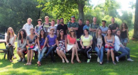 01 ORGANIZAČNÍ STRUKTURA MEVPIS Mezinárodní letní rybářské školy ve Vodňanech v roce 2013 (horní foto), žáci ze základních škol v