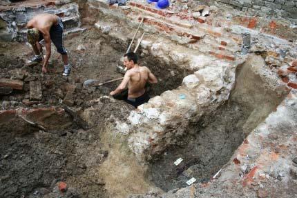 2.3. Stručné zprávy o vybraných záchranných archeologických výzkumech 2.3.1 vybrané ZAV brněnského pracoviště A003/2008 Brno- Královo Pole, Božetěchova 1, zámeček Vedoucí výzkumu: Petr Holub V rámci rekonstrukce tzv.