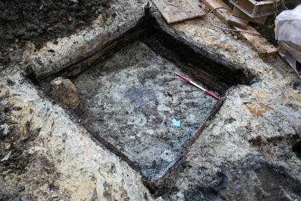 A012/2008 Brno, Kopečná (Magnum) Vedoucí výzkumu: Petr Holub Archeologický výzkum v prostoru parcely č. 1121 v k.ú. Staré Brno potvrdil bohaté středověké osídlení oblasti tzv.