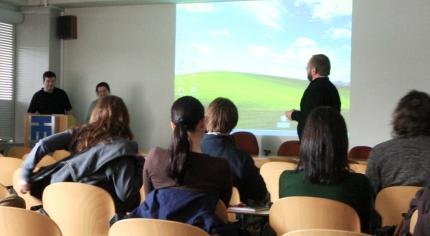 3.5. Účast našich pracovníků na odborných konferencích, seminářích a archeologických komisích V průběhu roku 2008 se pracovníci naší společnosti účastnili řady domácích i zahraničních odborných