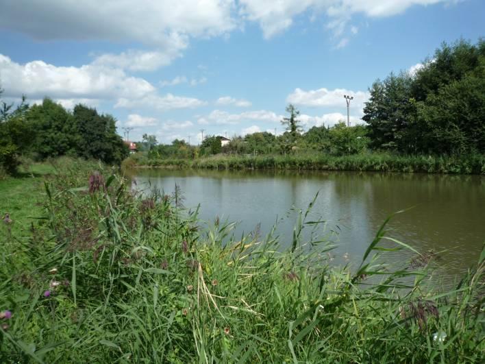 parametr hloubka vody mocnost sedimentů minimální