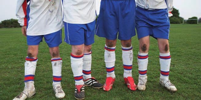 _banner_xm_fotbal_final.indd // :: AM _banner_xm_fotbal_final.indd Souhrn mládeže Výsledky mládežnických celků SK Dynamo (. října -.