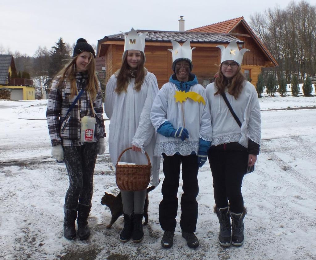 Tříkrálová sbírka Tříkrálová sbírka 2016, pořádaná Farní charitou Rychnov nad Kněţnou, proběhla ve třicetí obcích, kde bylo do sto třiceti jedna pokladniček vybráno 677 405 Kč.