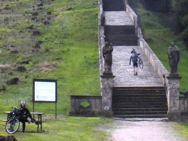 Trasa vedla z Kostelce nad Orlicí do Kostelecké Lhoty, Kozoder, Krchleb, Chlen,