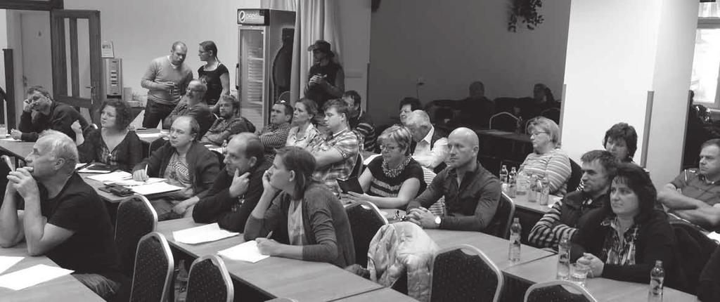 www.schok.cz Z domova seznámili s možnostmi čerpání dotací z Operačního programu Životní prostředí na opatření ochrany stád před vlkem.