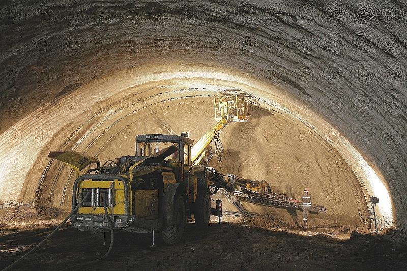 - i ten nejdokonalejší numerický model je pouze přiblížení skutečnosti - podrobnější či komplikovanější model nemusí být zárukou