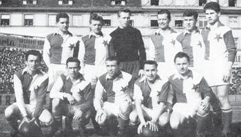 Stalo se před... PŘED 75 LETY SE NARODIL JAN LÁLA JEDEN Z NEJLEPŠÍCH OBRÁNCŮ NAŠÍ KLUBOVÉ HISTORIE... Jan Lála se narodil v sobotu 10. září 1938 a hned druhý den Slavia vyhrála Středoevropský pohár.